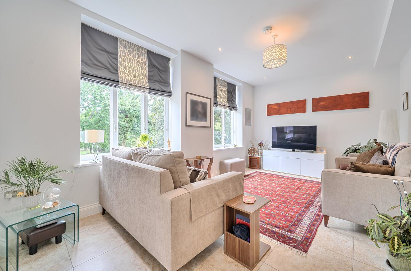 Royal Connaught Drive, Bushey, WD23, photo 5