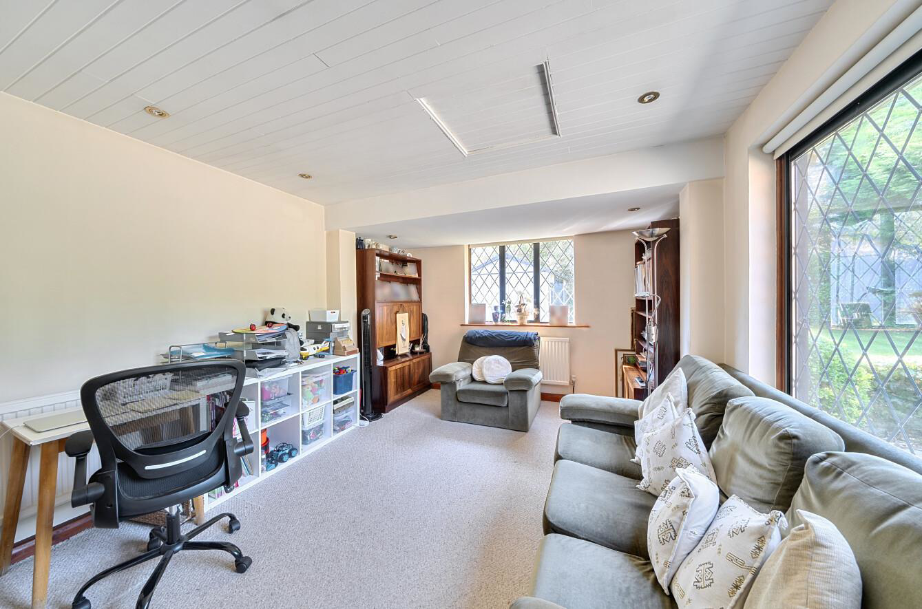 Davidson Frost-Wellings, DFW, Brockley Avenue, Sta