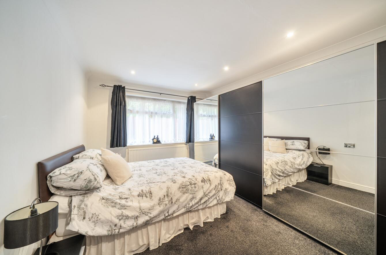 Binyon Crescent, Stanmore, HA7, photo 9