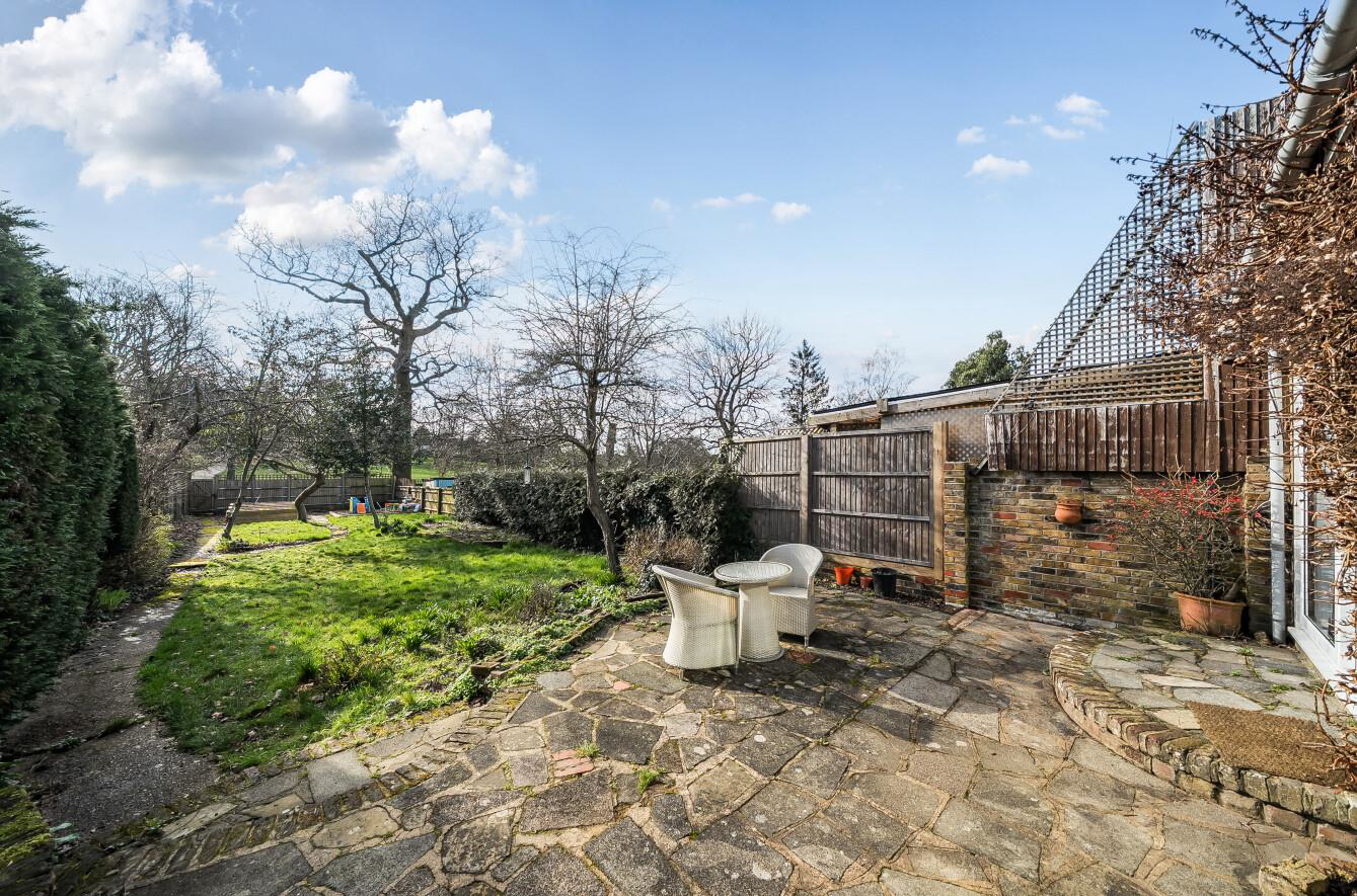 Chiltern Avenue, Bushey, WD23, photo 16