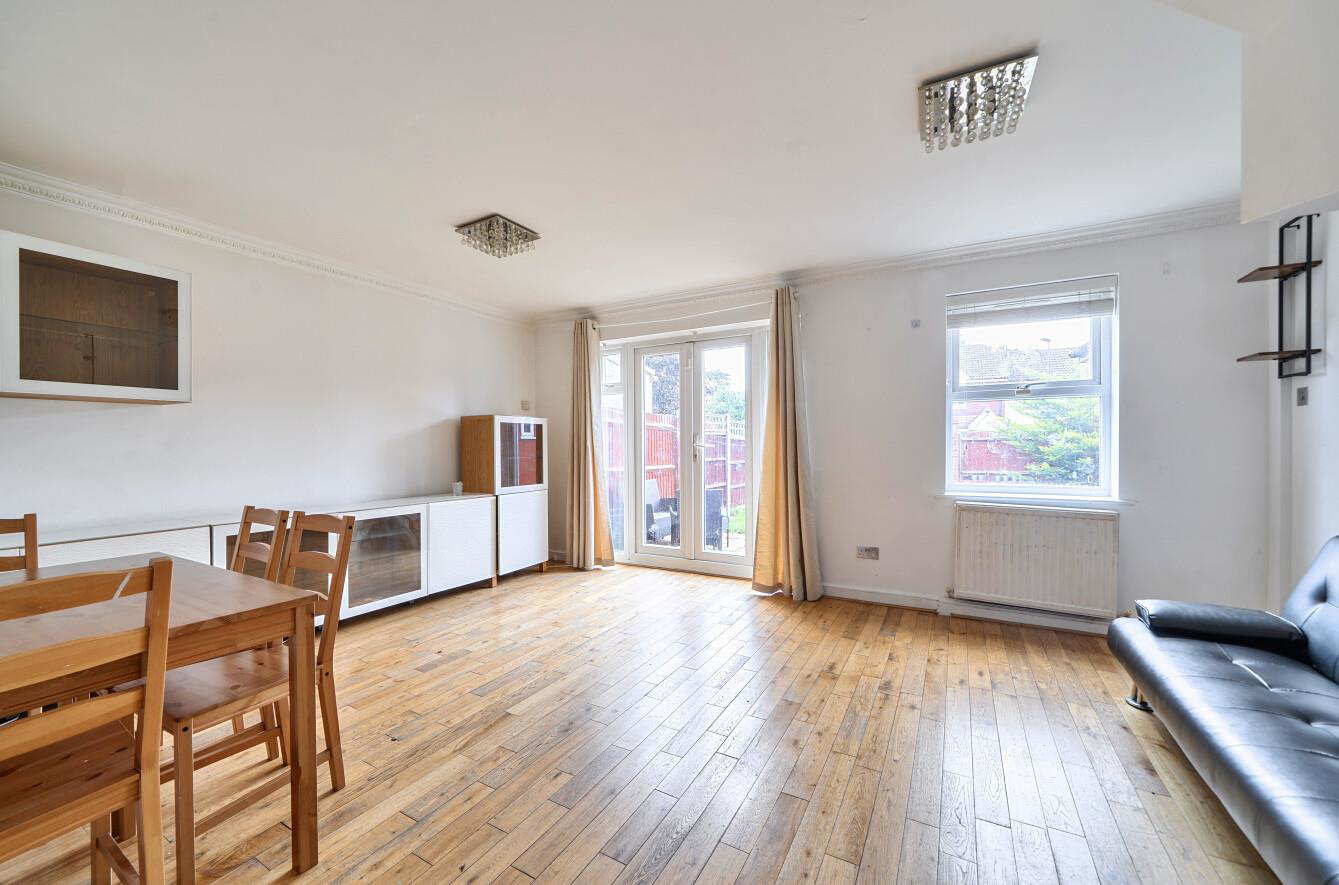 Courtens Mews, Stanmore, HA7, photo 2