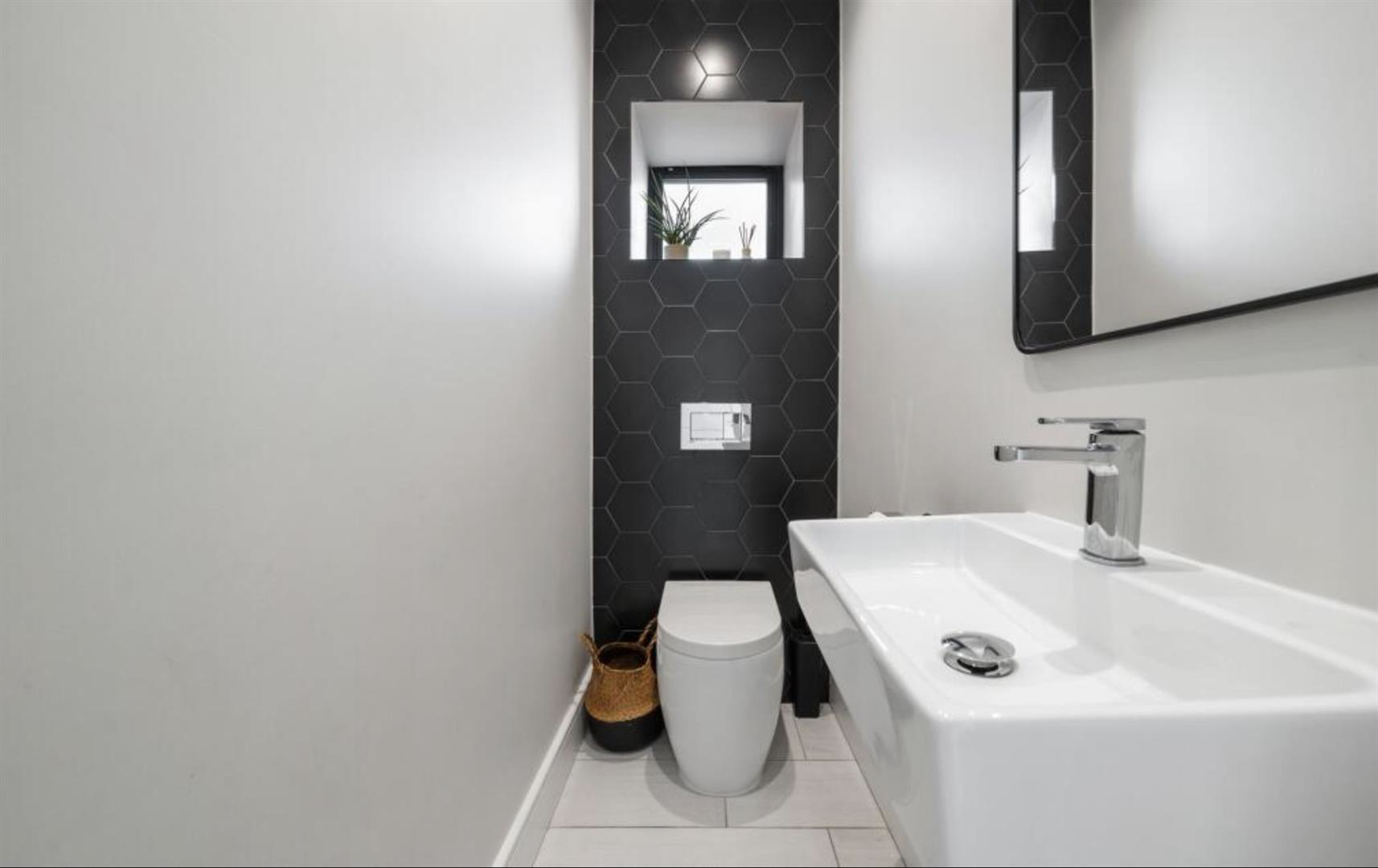 Edgwarebury Lane, Edgware, HA8, photo 10