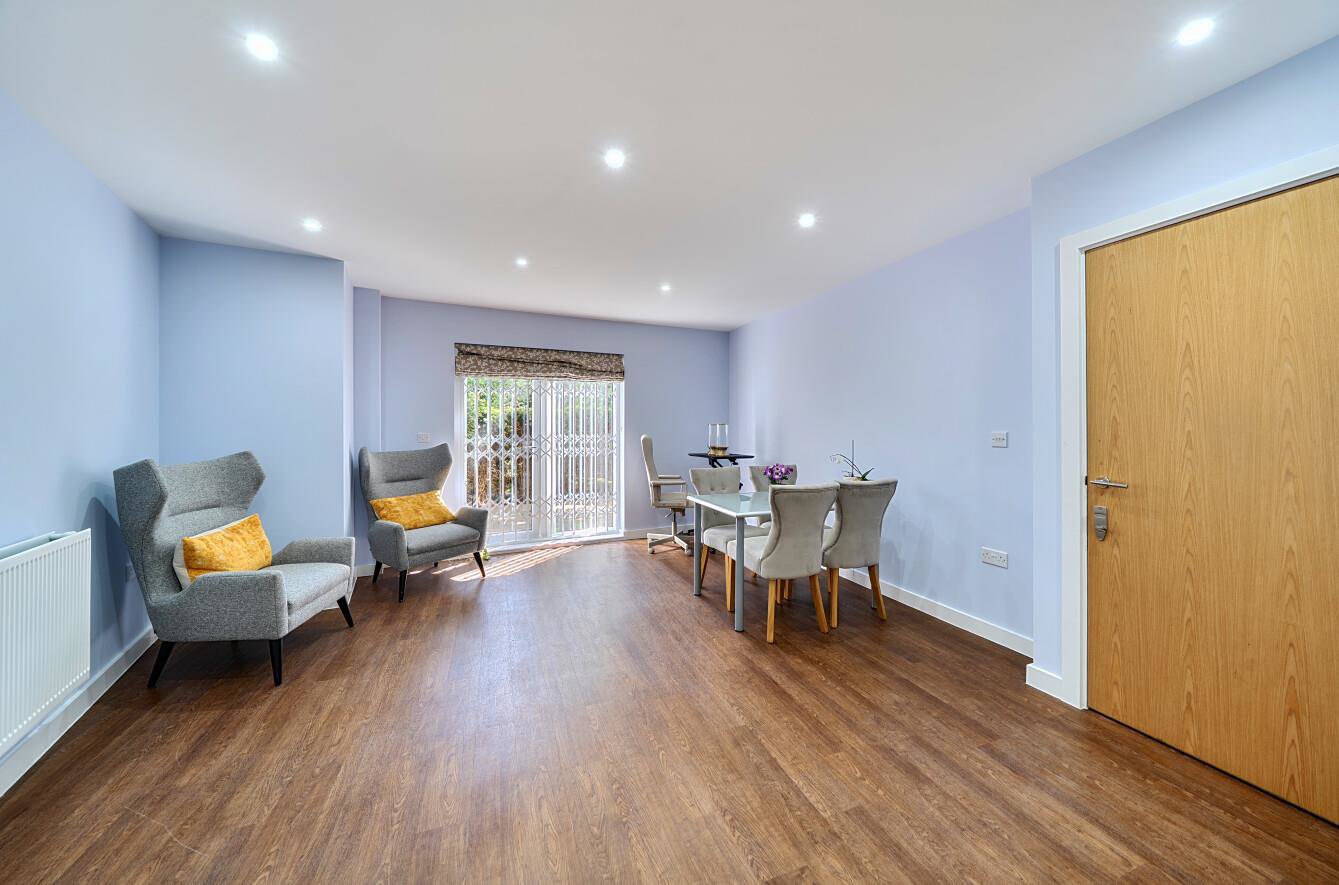 Royal Court, Stanmore, HA7, photo 2