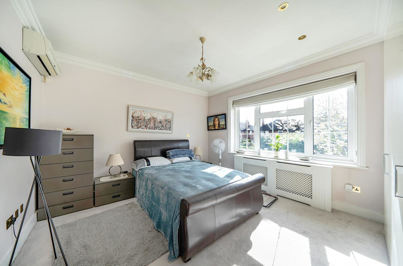 Hartsbourne Road, WD23, photo 14