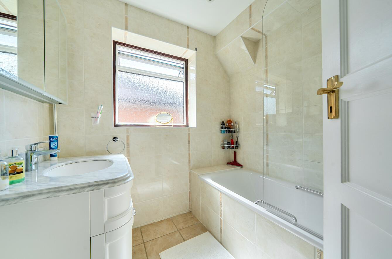 St Andrews Drive, Stanmore, HA7, photo 12