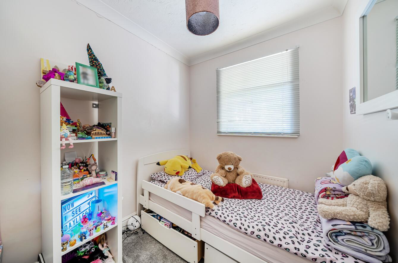 Montague Hall Place, Bushey, WD23, photo 5