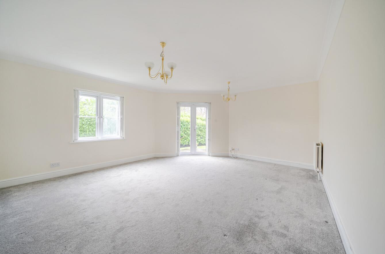 Bartholomew Court, Longcrofte Road, HA8, photo 3