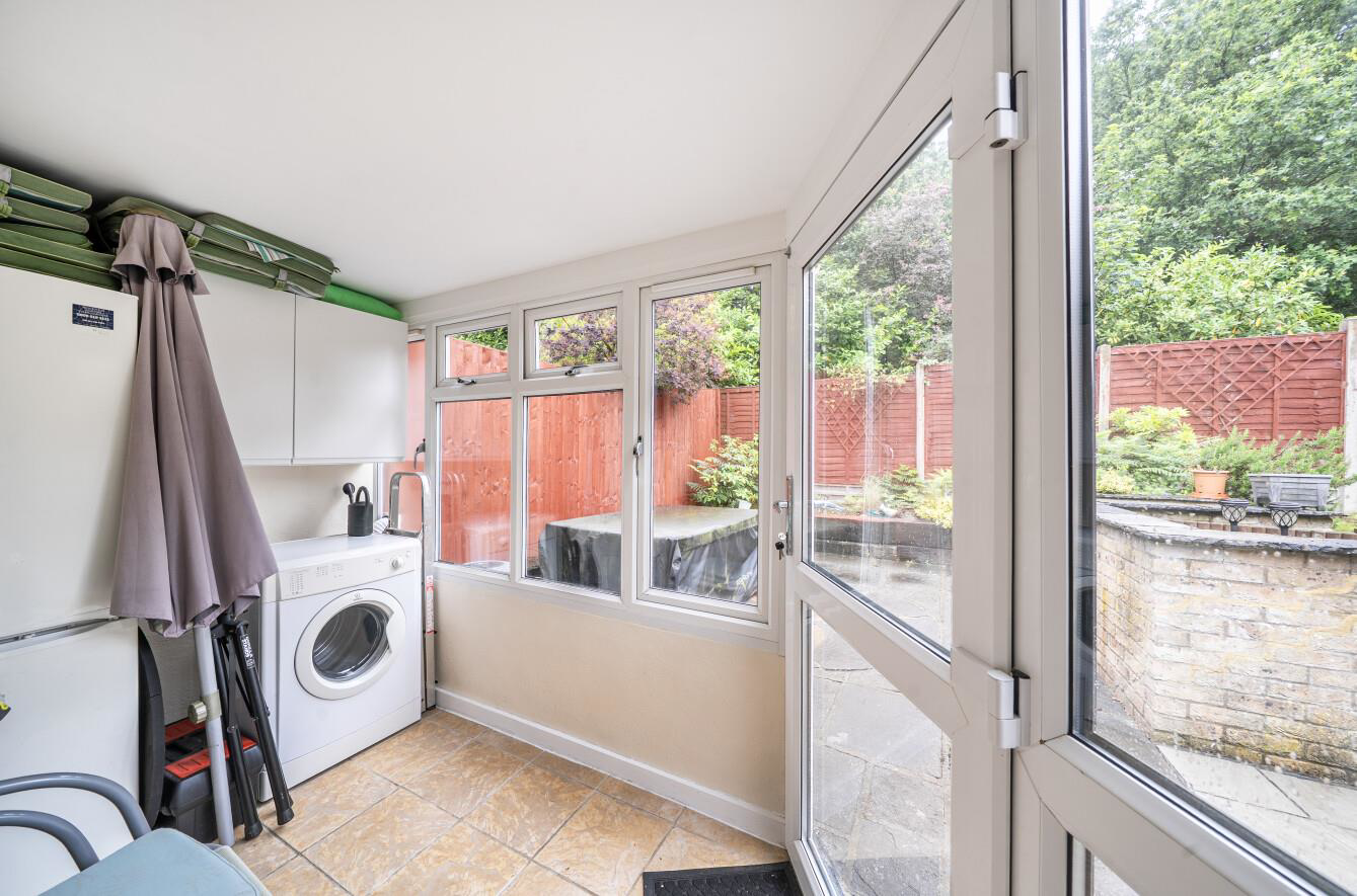 Binyon Crescent, Stanmore, HA7, photo 15