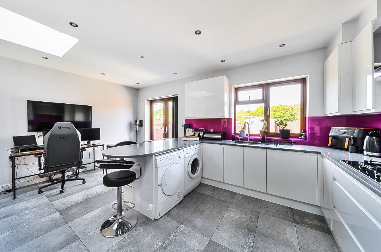Davidson Frost-Wellings, DFW, Sancroft Road, Harro