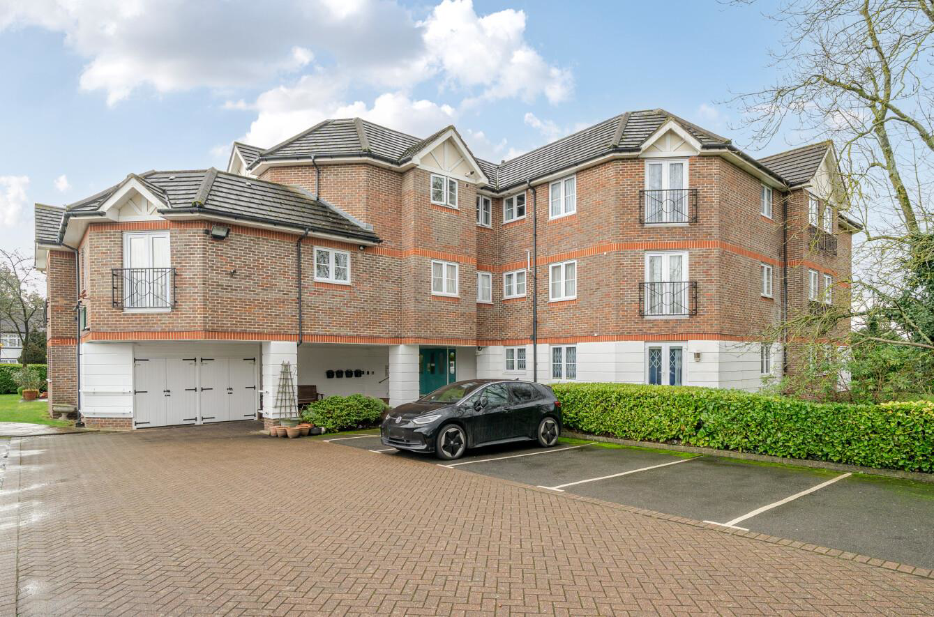 Bartholomew Court, Longcrofte Road, HA8