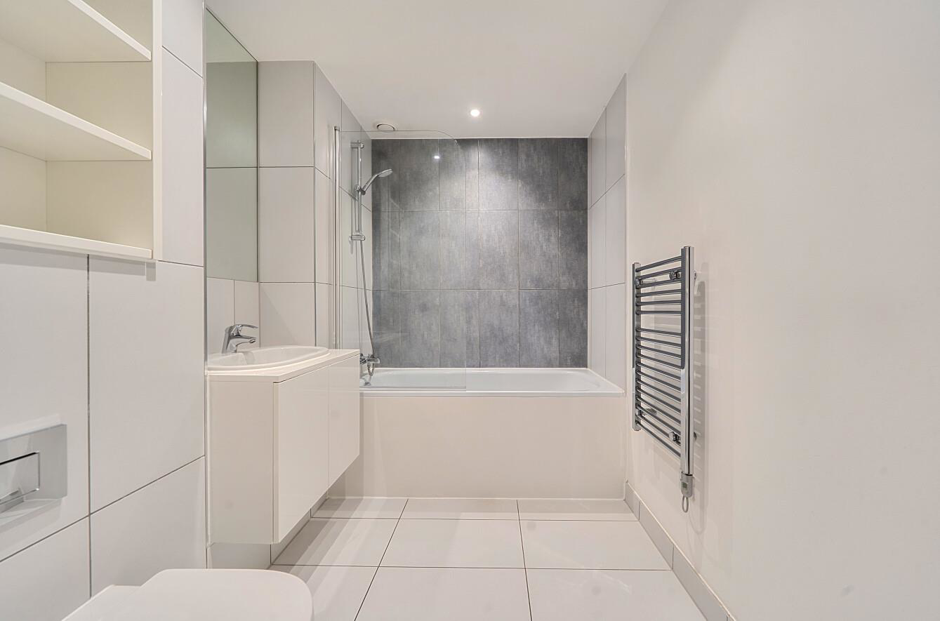Clement Court, Stanmore, HA7, photo 10