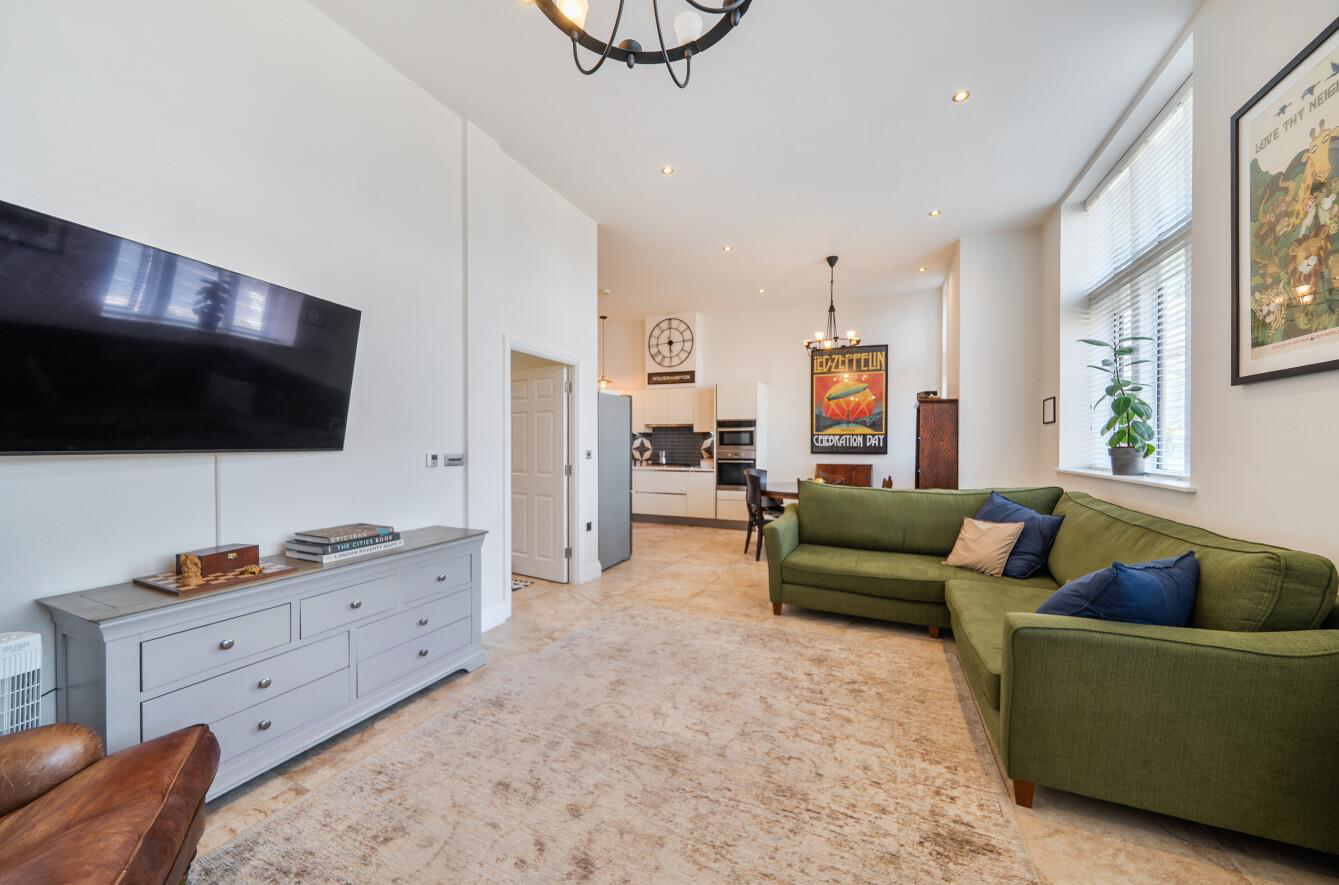 Royal Connaught Park, Bushey, WD23, photo 2