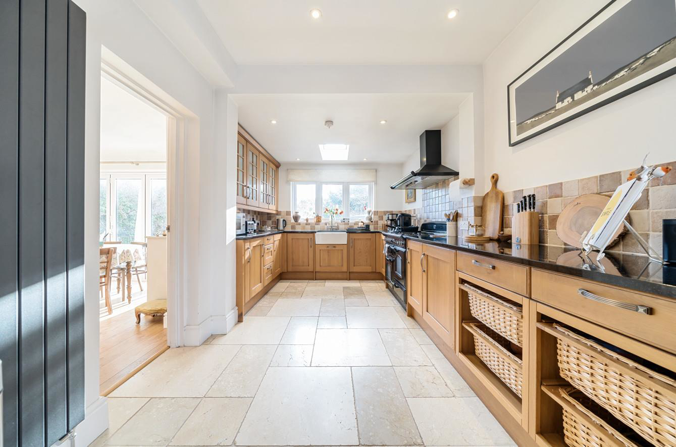 Bushey Hall Road, Bushey, WD23, photo 4