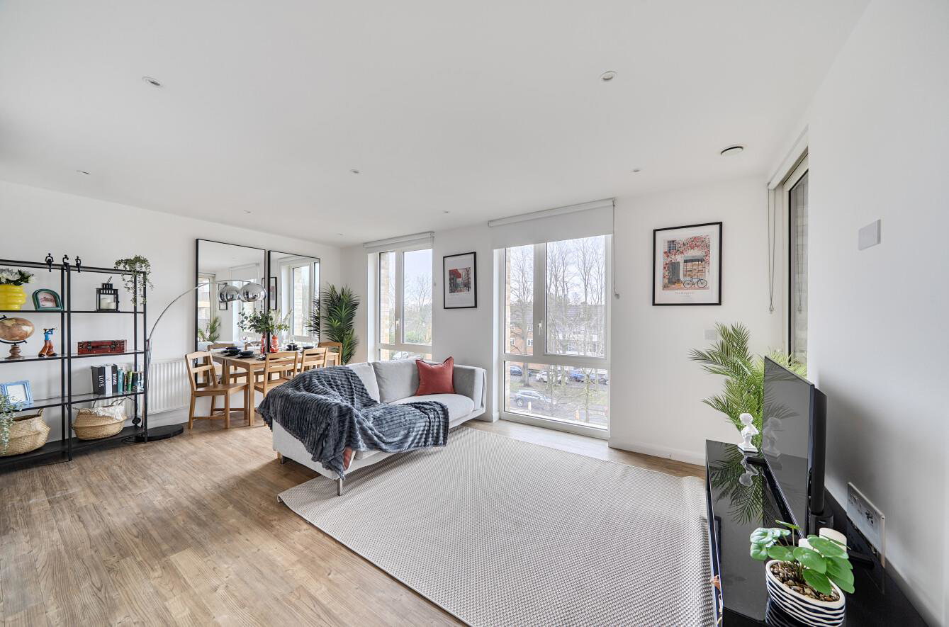 Grafham Court, Edgware Green, HA8, photo 2