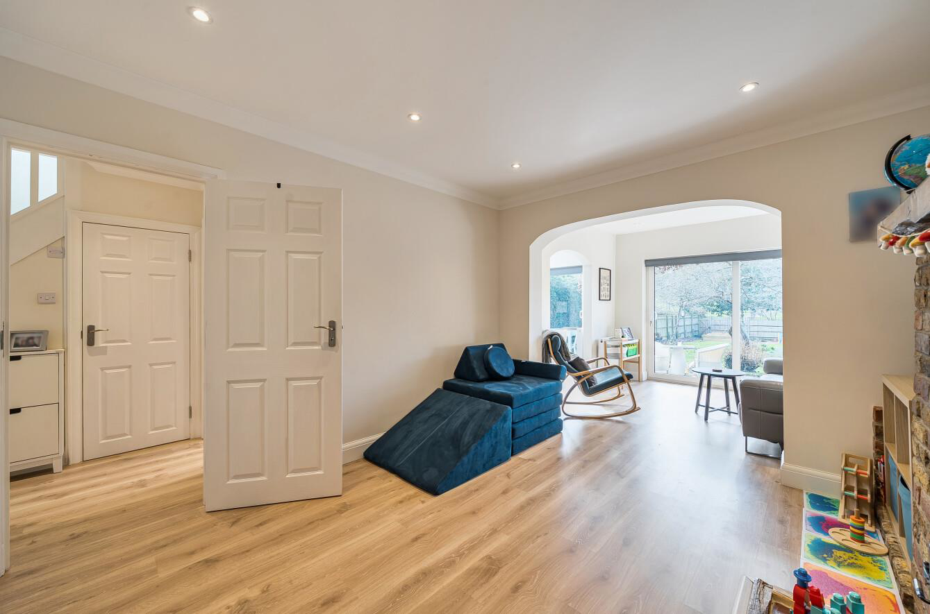 Chiltern Avenue, Bushey, WD23, photo 4