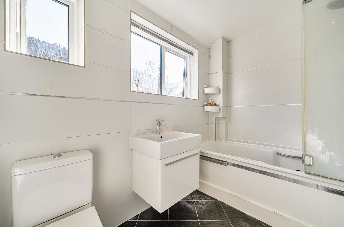 Golf Close, Stanmore, HA7, photo 14
