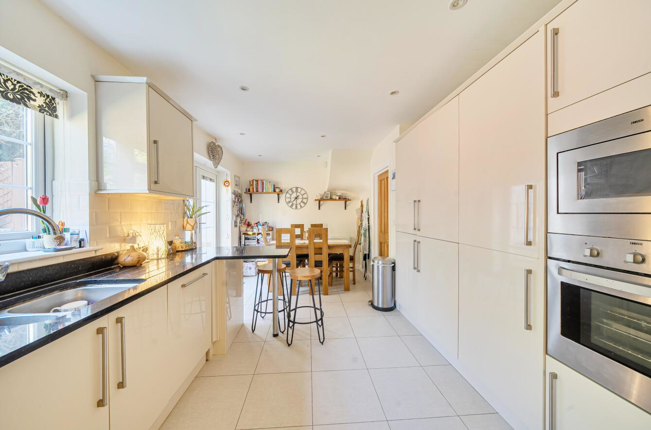 School Lane, Bushey, WD23, photo 3