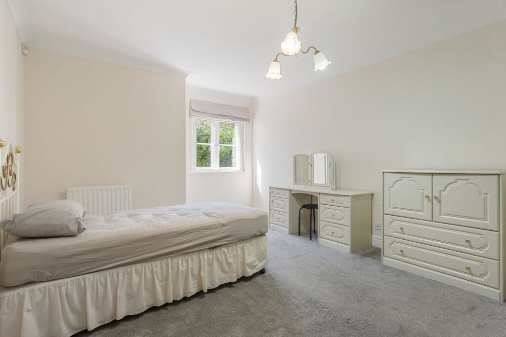 Bartholomew Court, Longcrofte Road, HA8, photo 9