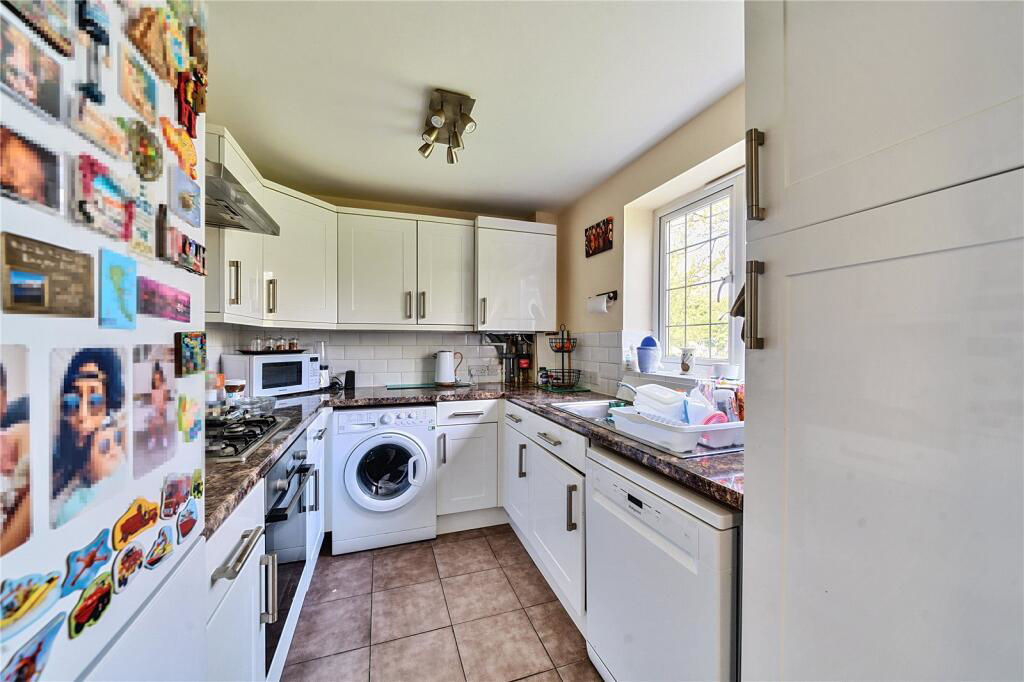 Priory Field Drive, Edgware, HA8, photo 6
