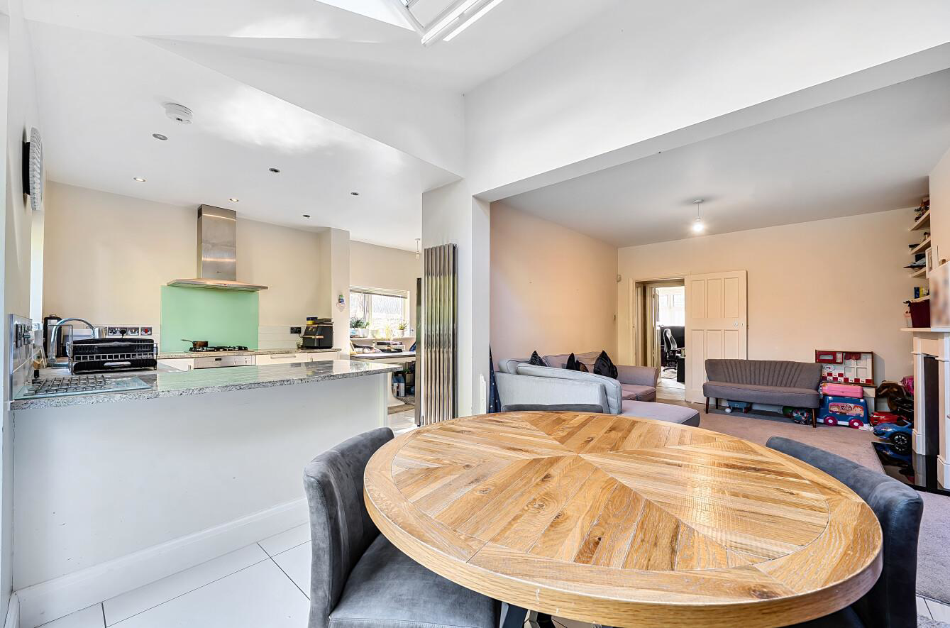 Golf Close, Stanmore, HA7, photo 4