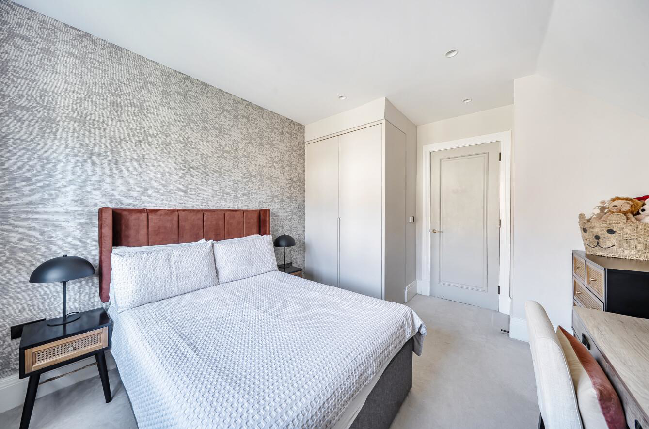 Elizabeth Grove, Bushey Heath, WD23, photo 9