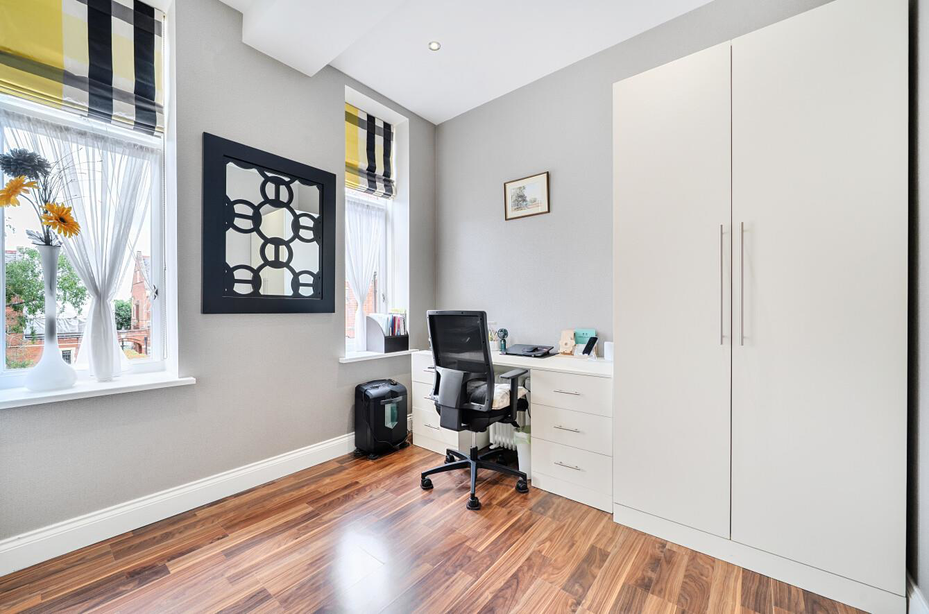 Royal Connaught Drive, Bushey, WD23, photo 11