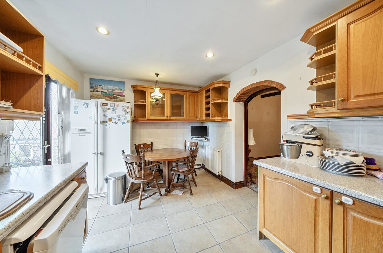 Chiltern Avenue, Bushey, WD23, photo 11