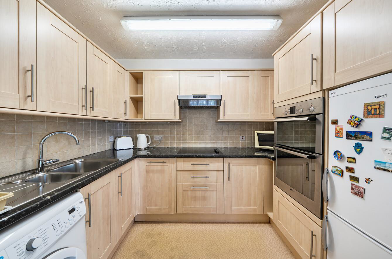 Pembroke Lodge, Stanmore, HA7, photo 7