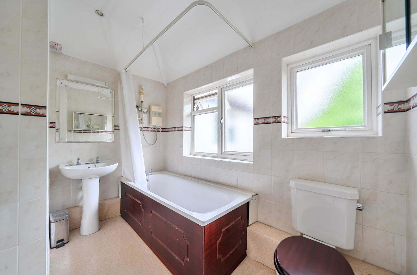 Chiltern Avenue, Bushey, WD23, photo 23