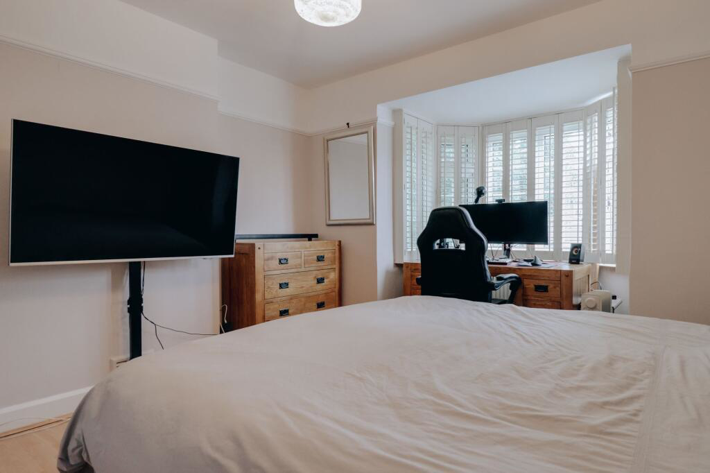Merry Hill Road, Bushey, WD23, photo 10