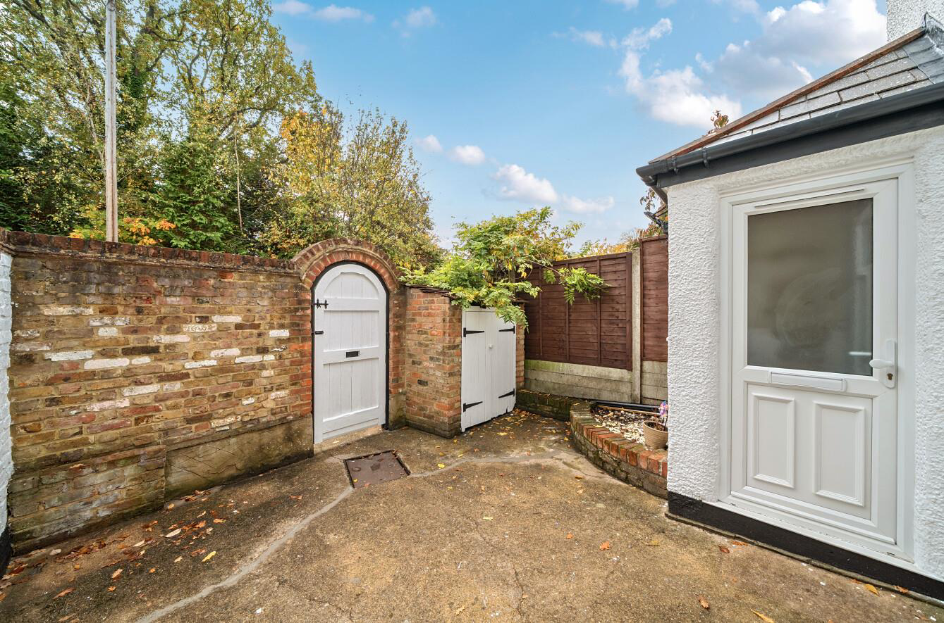 Windmill Lane, Bushey Heath, WD23, photo 6