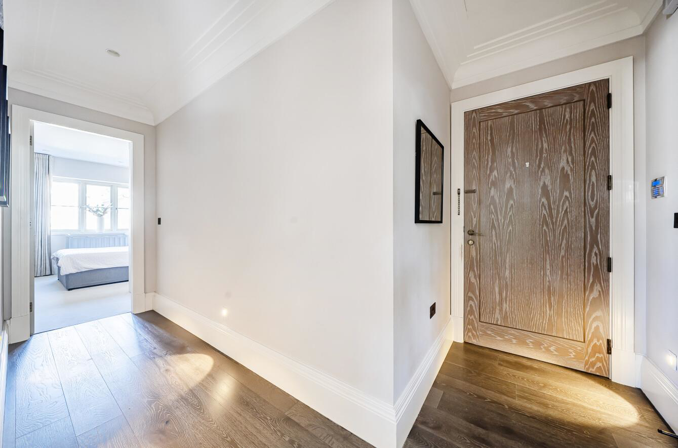 Elizabeth Grove, Bushey Heath, WD23, photo 4