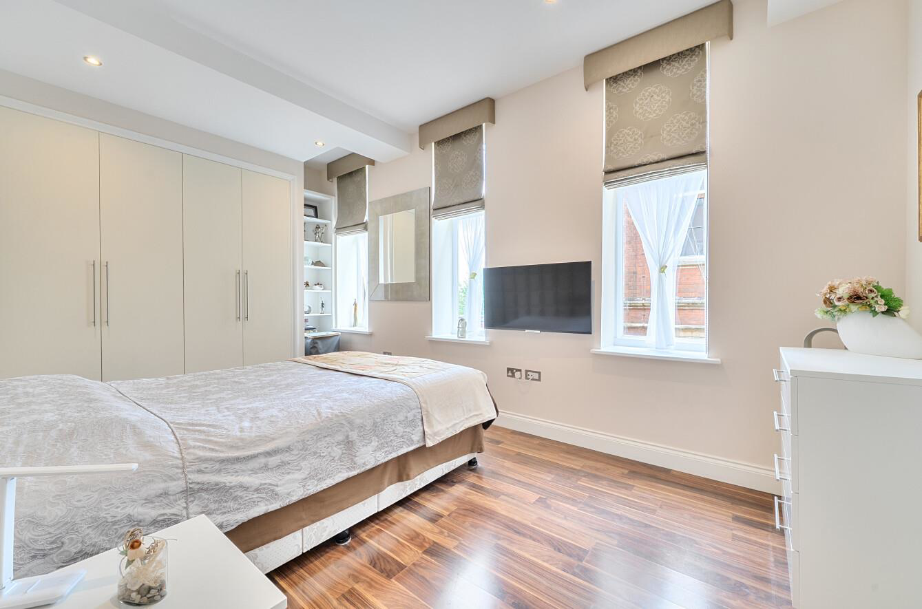 Royal Connaught Drive, Bushey, WD23, photo 10
