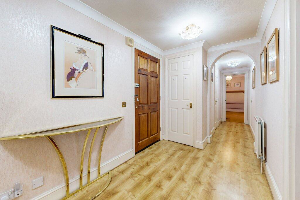 Burnham Court, Stanmore, HA7, photo 3