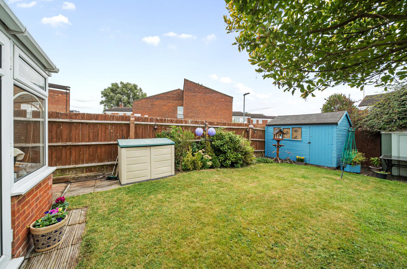 Meadow Road, Bushey, WD23, photo 8