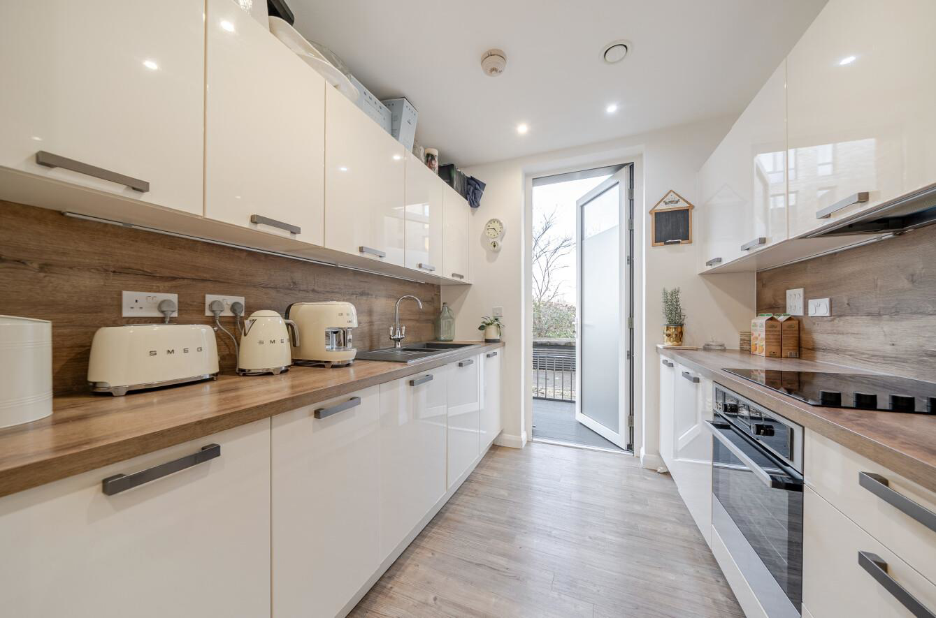 Welford Court, Edgware Green, HA8, photo 6