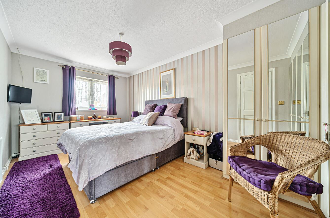 Meadow Road, Bushey, WD23, photo 5