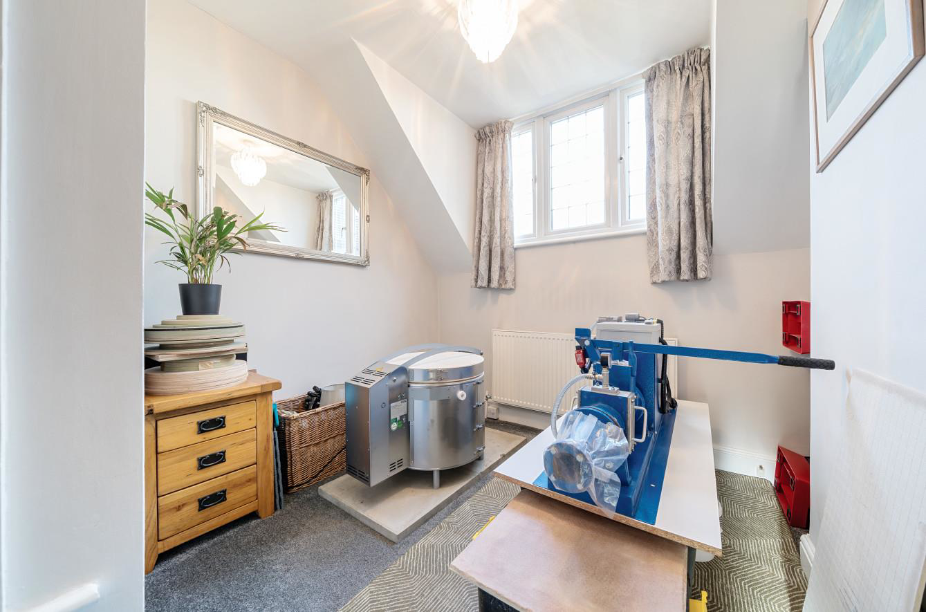 Bushey Hall Road, Bushey, WD23, photo 17