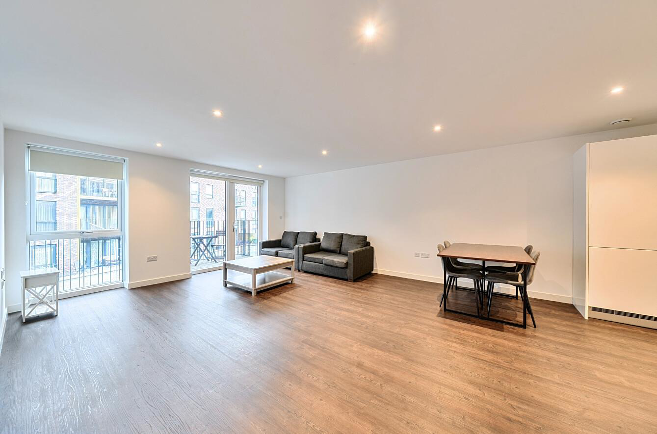 Clement Court, Stanmore, HA7, photo 3