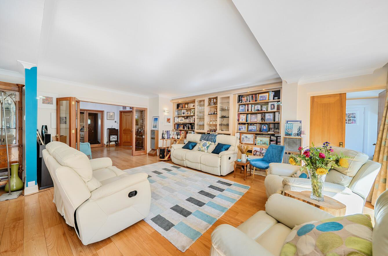 Dalkeith Grove, Stanmore, HA7, photo 2