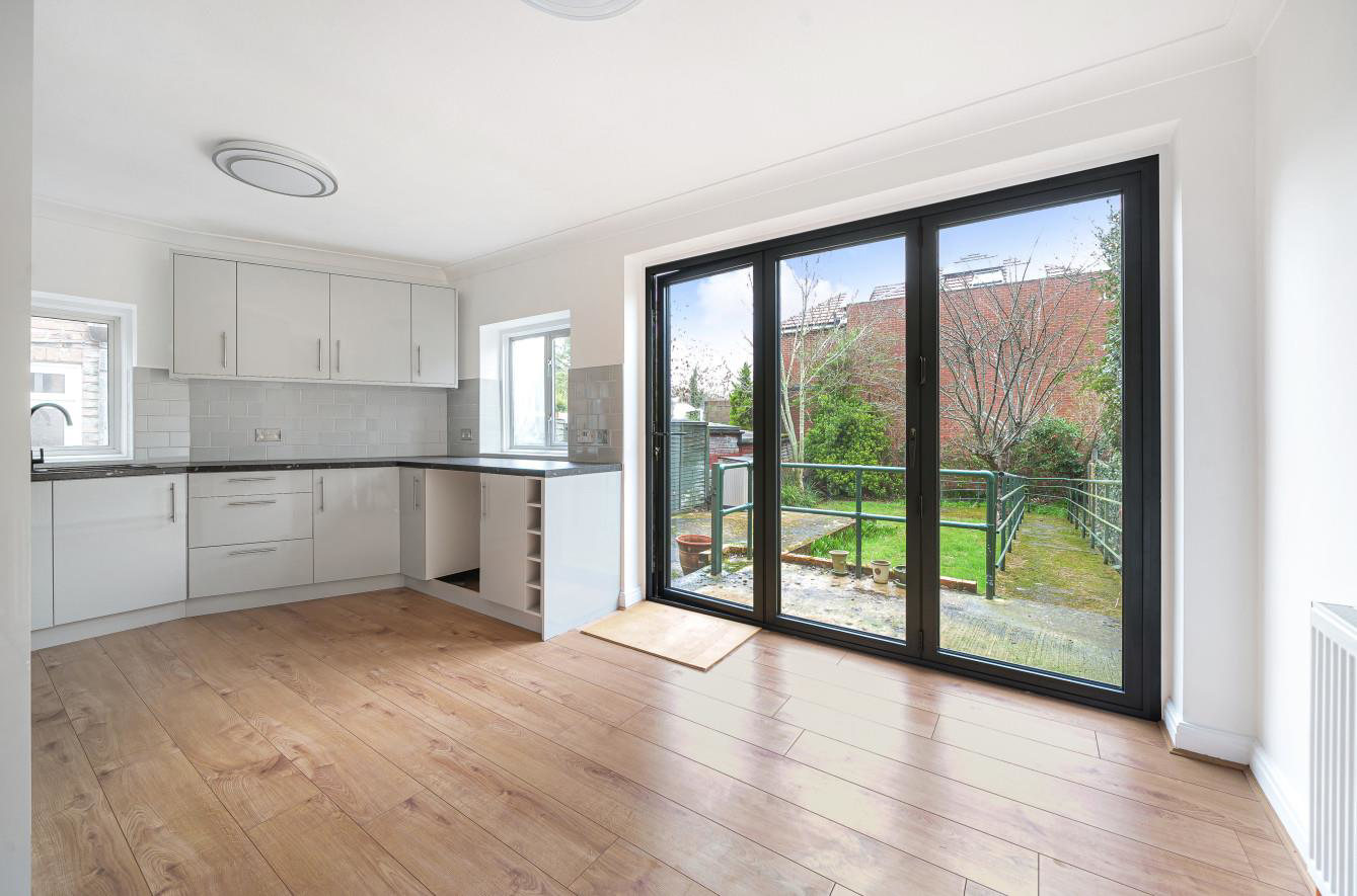 Methuen Road, Edgware, HA8, photo 3