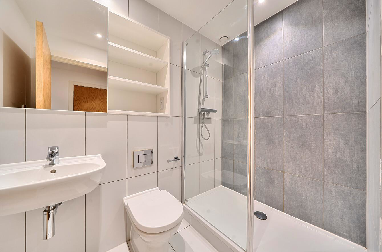 Clement Court, Stanmore, HA7, photo 8
