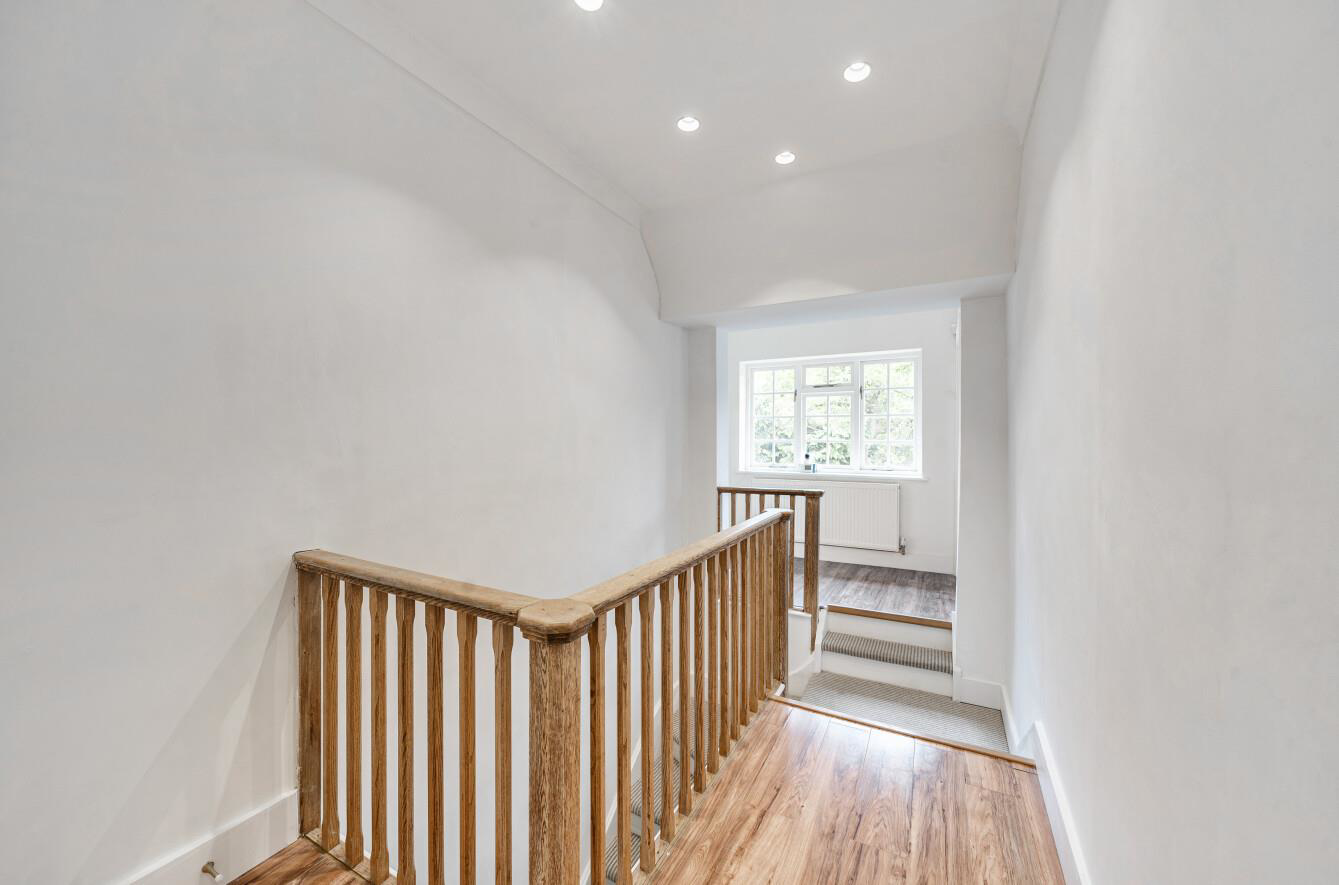 Davidson Frost-Wellings, DFW, Cavendish Drive, Edg