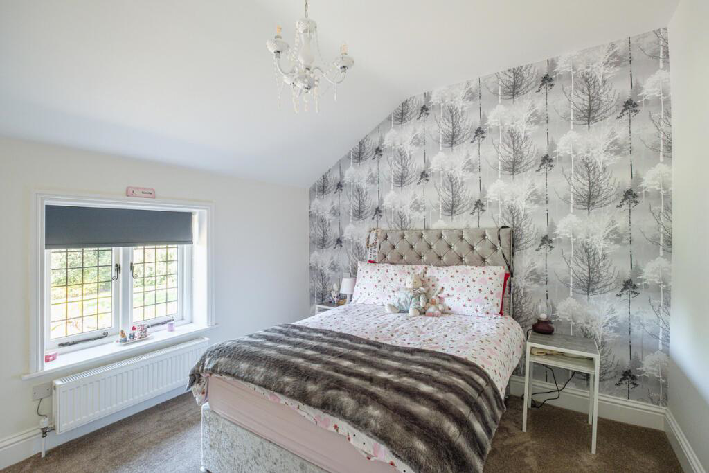 Davidson Frost-Wellings, DFW, Priory House, Bed.jp