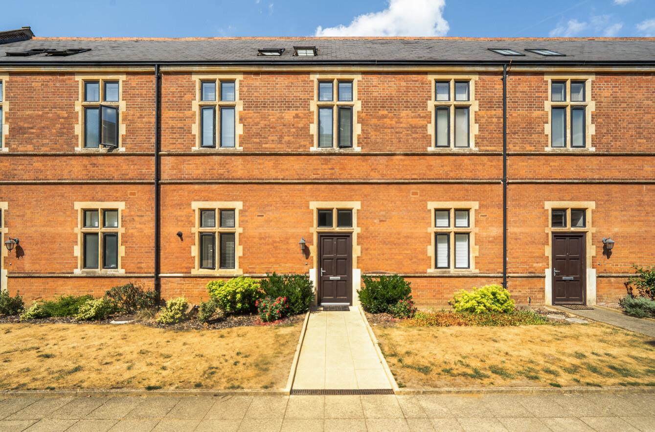 Royal Connaught Park, Bushey, WD23