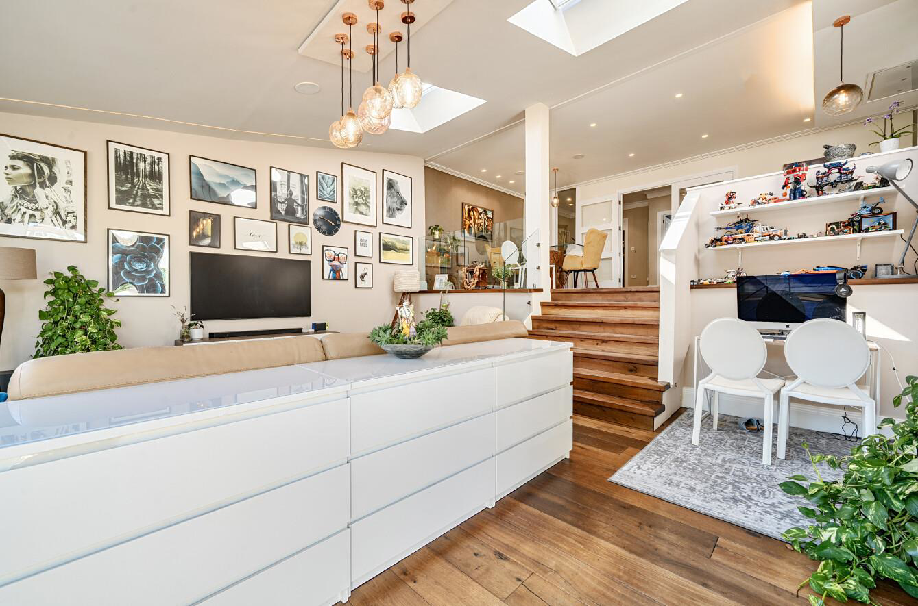 Snaresbrook Drive, Stanmore, HA7, photo 2