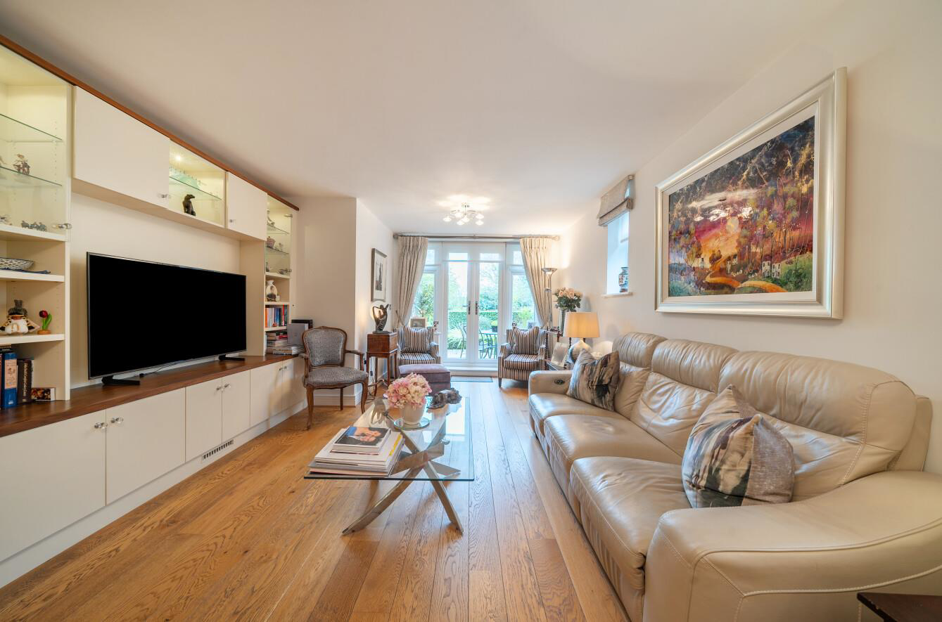 Lansdowne Court, Bushey, WD23, photo 3