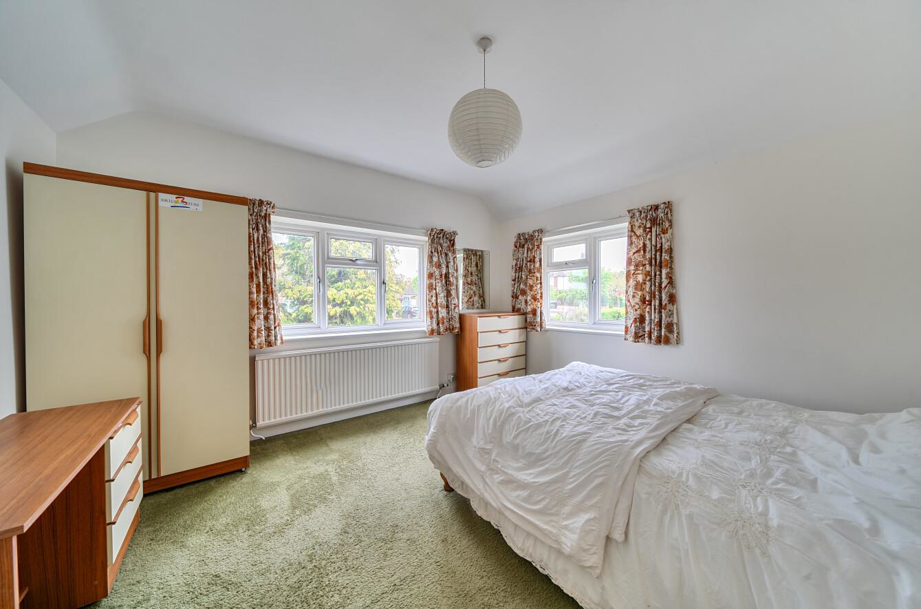 Chiltern Avenue, Bushey, WD23, photo 18