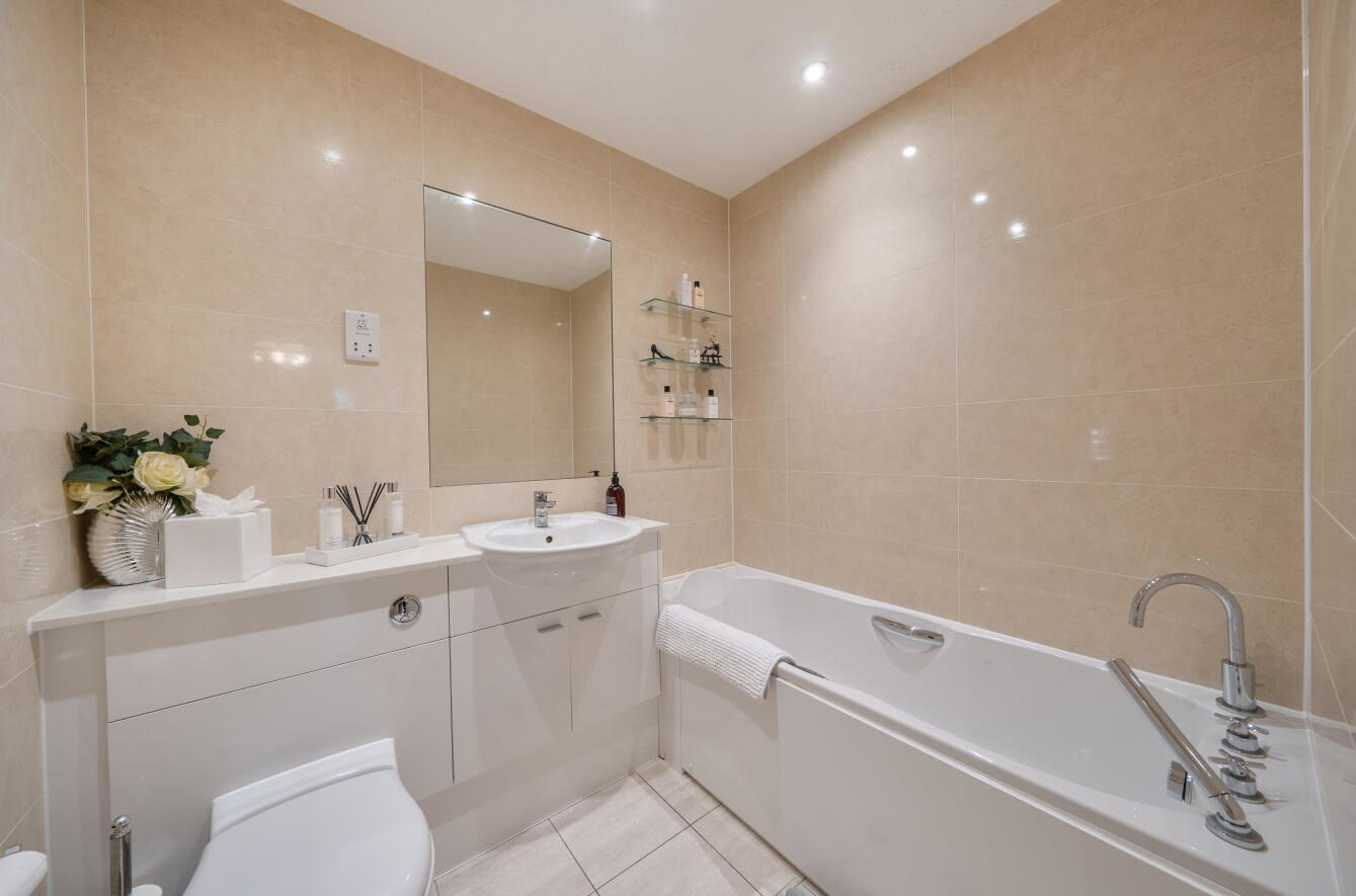 Lansdowne Court, Bushey, WD23, photo 15