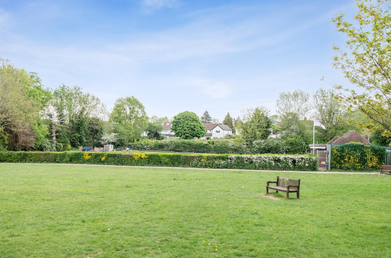 Chiltern Avenue, Bushey, WD23, photo 6
